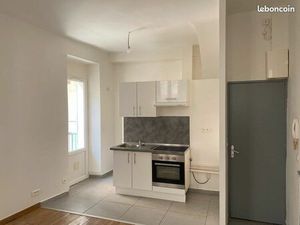 T2 avec petite terrasse