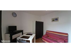 Studio meublé Place François 1er