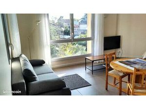 Grand studio meublé en bail mobilité