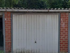 Garage à louer à Menen € 50 (LIDLB) - ERA @t Home (Geluwe) | Zimmo