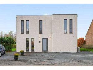 Maison moderne et économe en énergie avec finitions de qual…