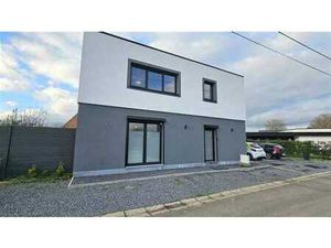 Superbe villa de construction récente