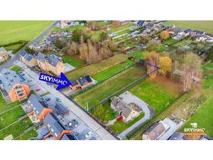 SUPERBE TERRAIN DE 1491M² AVEC PERMIS 4 FAÇADES A SAMBREVILL