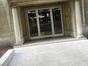 Superbe 4eme étage/125m2/2chambres/3terrasses/Parkings/Caves