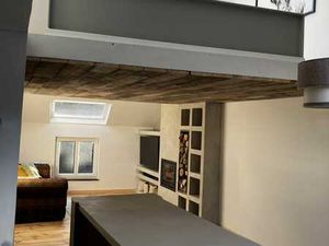 Duplex rénové avec feu ouvert et panneaux photovoltaïques