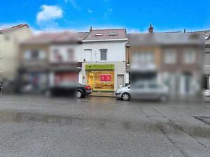 Rez commercial lumineux avec cour – Rue De Wand