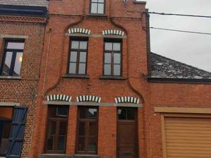 Belle maison de ville en cours de rénovation