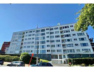 APPART REZ-DE-CH AVEC GRANDE TERRASSE ET GARAGE