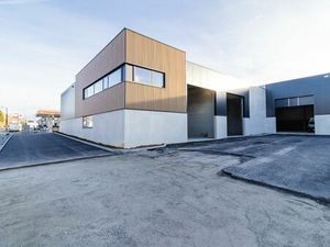 Bien professionnel à louer à Florennes € 1.600 (LIDVU) | Zimmo