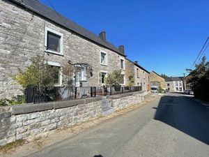 Maison à vendre avec terrasse et jardin   Yvoir (VBD61682)