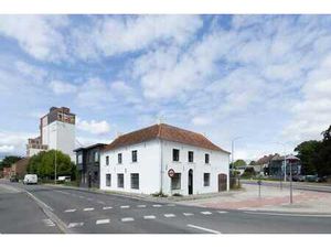 Binnenkort te koop handelspand op zichtlocatie te Lievegem.