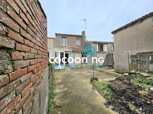 MAISON À RÉNOVER EN PLEIN CENTRE