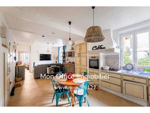 Vente appartement 5 pièces 94 m² à Saint-Maximin-la-Sainte-Baume (83470)  200 000 €