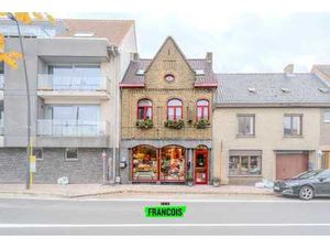 Boulangerie prospère avec habitation à vendre sur 1096 m² à…