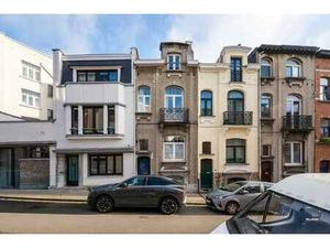 Maison rénovée de ± 160 m² 2CH/2Sdb/1bureau