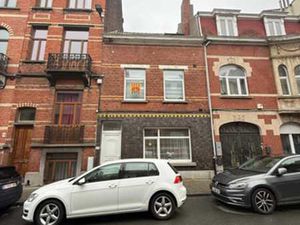 Maison unifamiliale 5 chambres + 2 salle de bains et cave