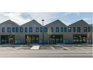 Vente commerce 3817 m² Toussieu (69780)