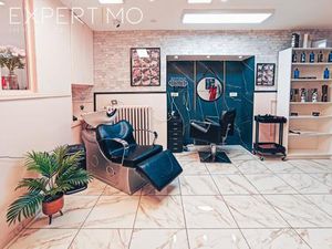 Beau salon de coiffure mixte de 106 m2 à fort potentiel à cé