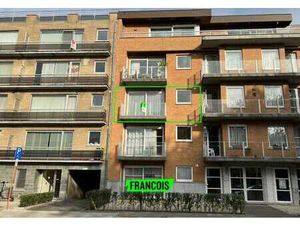 Spacieux appartement avec deux chambres et garage à Ypres