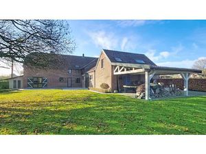 Maison à vendre avec garage et terrasse   Sint-Pieters-Leeuw (VBD61800)