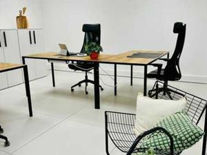 Bureaux à louer de 30 m² - BUSINESS CENTER