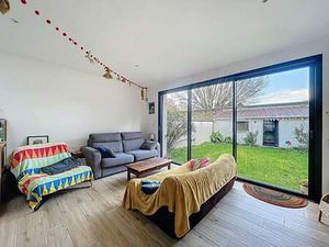 Vente Maison à Nantes Chantenay - Sainte-Anne (44000) : à vendre / 74m² Nantes Chantenay -