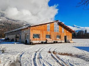 Vente local industriel 400 m² La Rivière-Enverse (74440)