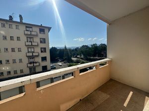 Location appartement 3 pièces 61 m² à Chambéry (73000)