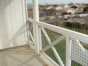 Aytré - Proche Mer - T2bis avec balcon et place de parking