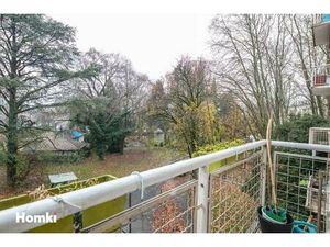 Appartement T4 – 70 m² – Lumineux & Calme – Résidence années 1950