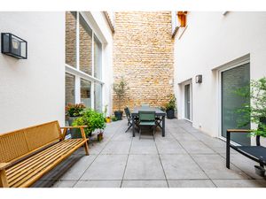 DIJON HYPER-CENTRE Maisons de 255m2 réhabilité avec patio