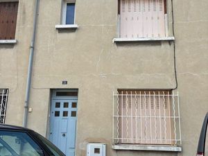 Maison avec extérieur