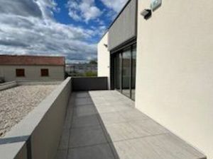 ALÈS – Secteur calme proche rocade – T2/T3 meublé 55 m² avec terrasse 12 m² – Climatisatio