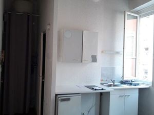 Studio proche métro Valmy