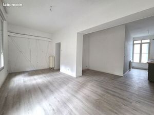 Appartement T3 65m² refait à neuf + terrasse et garage  Cours Carnot Elbeuf