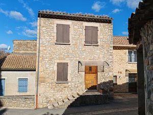 À louer : Appartement 84 m2 -2 chambres avec grand salon et cuisine – Climatisation et Fib