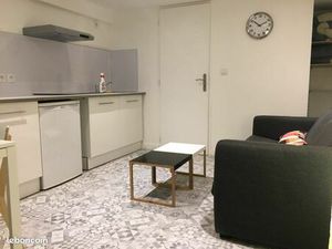 Studio entièrement rénové et meublé rue Notre Dame