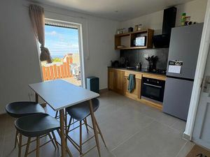 T 2 Meublé avec terrasse