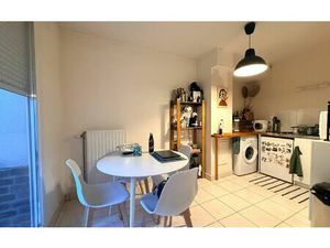 Location appartement  m² T-1 à Lille  630 €