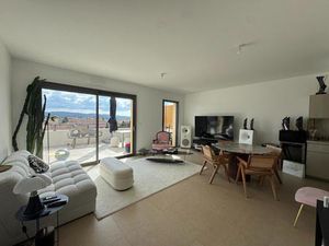 A LOUER SUPERBE T3 AVEC TERRASSE À PROXIMITÉ DU COURS MIRABEAU