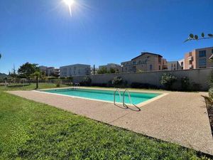 T1 MEUBLE RESIDENCE PISCINE