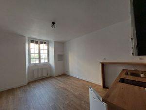Appartement Saintes 1 pièce(s) 24.38 m2