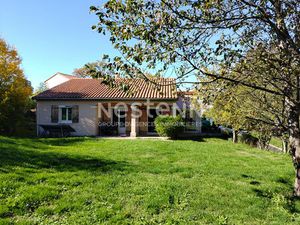 Maison d'environ 100M2 avec 4 chambres dans le centre ville d'Yssingeaux