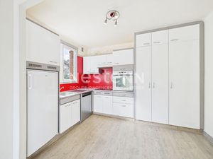 A vendre à Aurillac  aux Alouettes  Appartement de 5 pièces avec garage  cave et jardin.