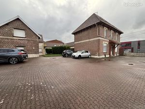 Immeuble 33 pièces 660 m²