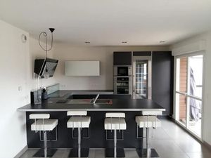 Location meublée appartement 2 pièces 89 m² à Prévessin-Moëns (01280)  2 359 €