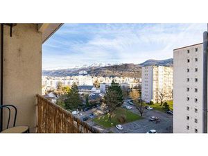 T3 en dernier étage avec vue sur le massif de Belledonne