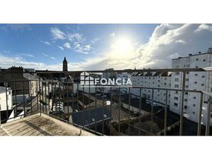 T1 lumineux avec balcon - Centre-ville de Vannes