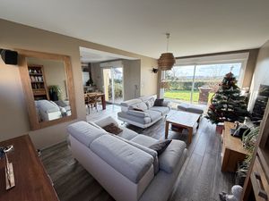 PAVILLON RECENT AVEC DEPENDANCE