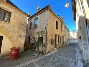 Maison en plein centre du Bugue
